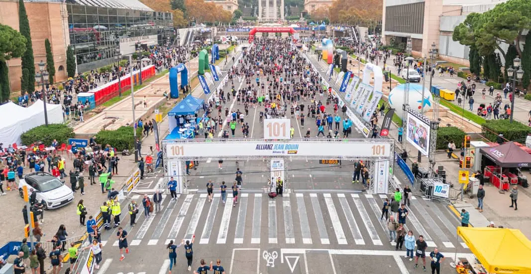Personas en el punto de salida de la Cursa Jean Bouin